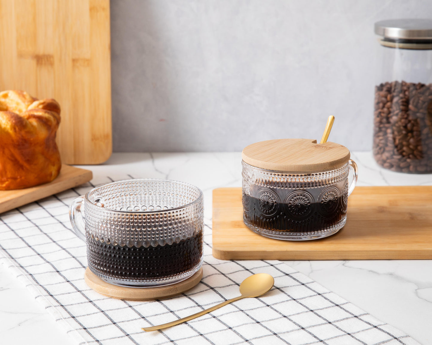 Vittori Set de 2 tazas de vidrio Fara con tapa de bambú y cuchara – 430 ml c/u